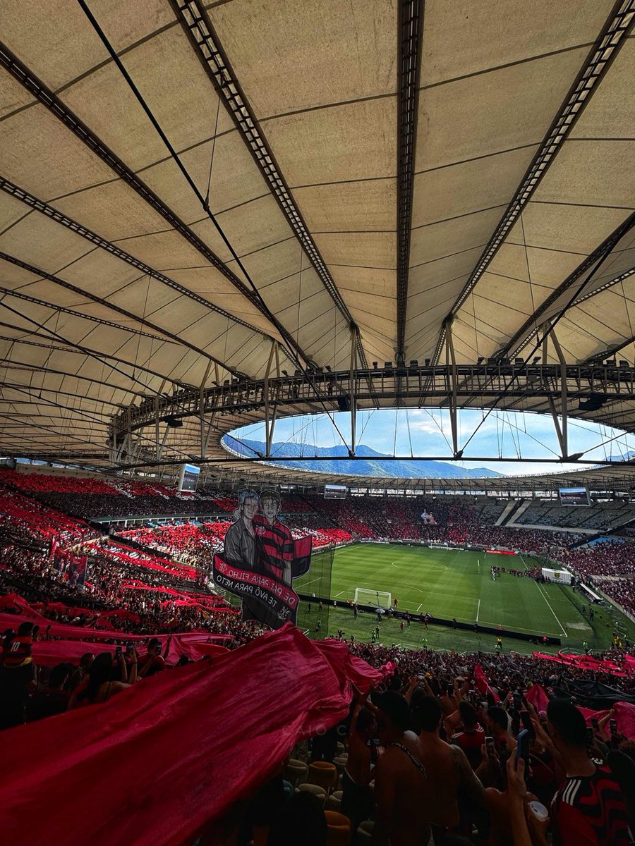 Que foto perfeita! ♥️🖤