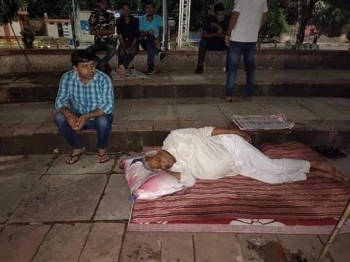 Rajeshkhora88's tweet photo. हमे बाबाजी नहीं केवल बाबा @DrKirodilalBJP जी चाहिए
✌✌

 #किरोड़ी_लाल_सीएम_बनाओ https://t.co/4IV30Ujich