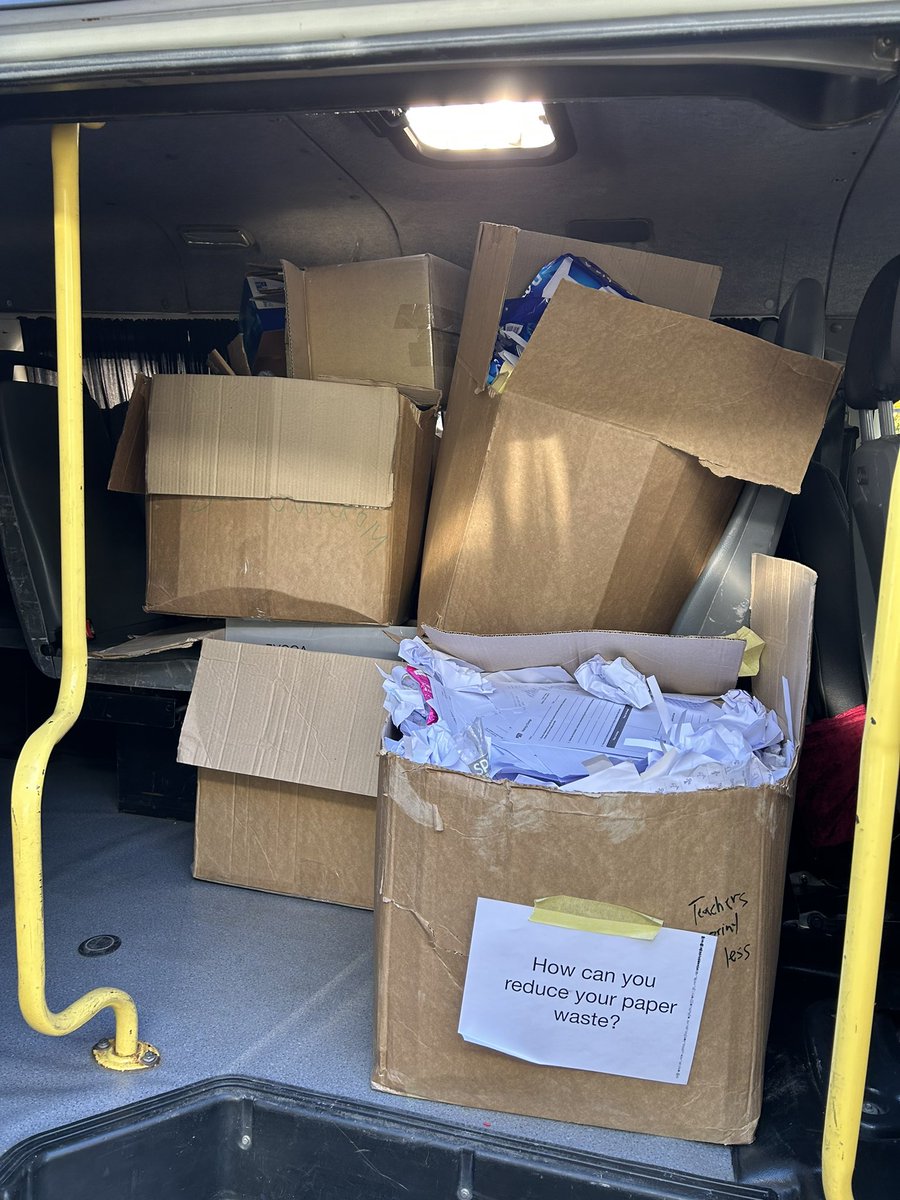 BrianJKasper's tweet photo. #Tashschool Elementary students recycled 78kgs of their waste paper and raised money for the Elementary Student Council. @billkralovec @DohaDerek @tamsinttate https://t.co/w0HvXkYXVt