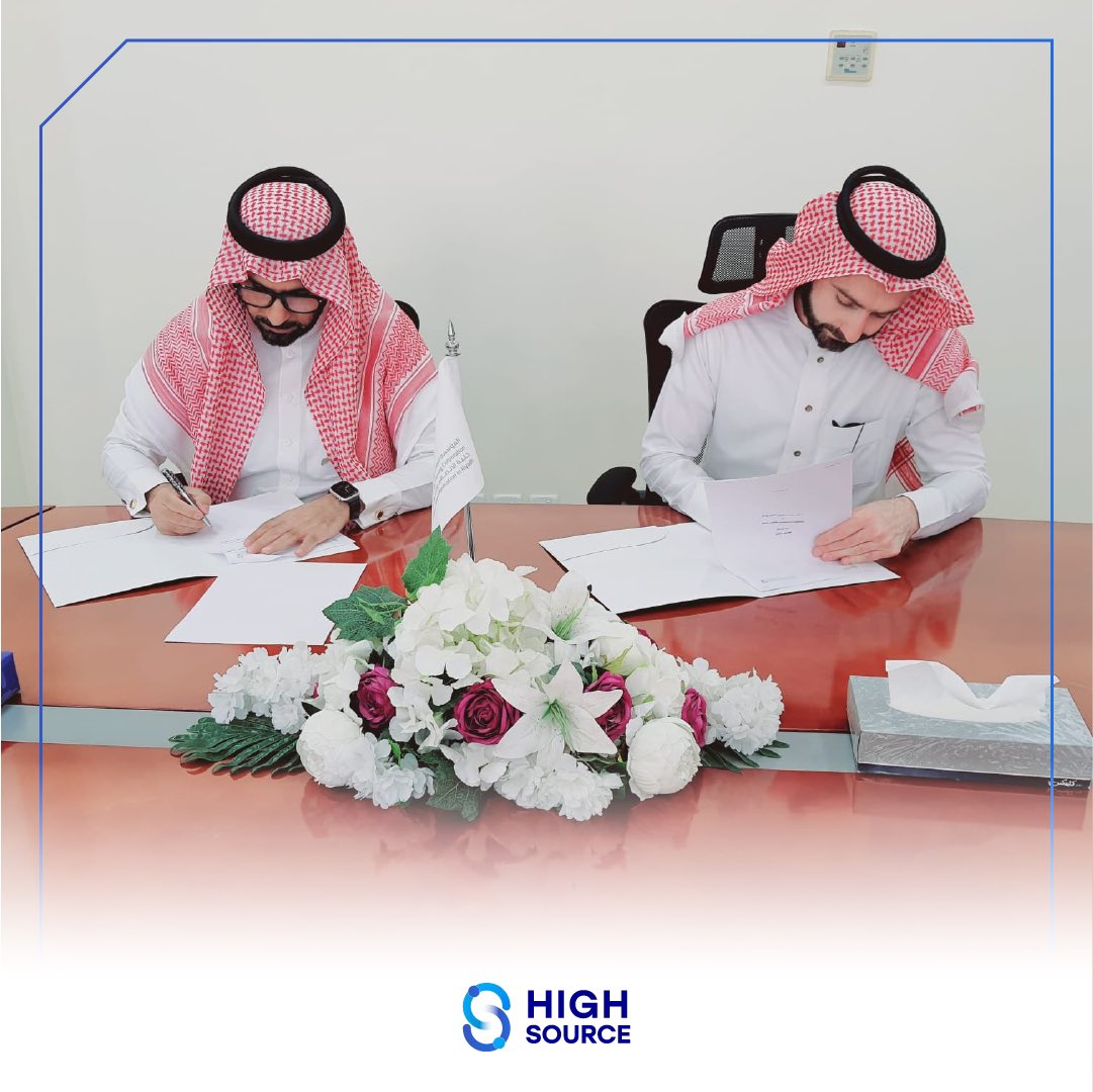 highsourcesa's tweet photo. تبرم الاتفاقيات لتترجم رؤى طموحة وشراكات استراتيجية تم توقيع اتفاقية شراكة ما بين الكلية التقنية للاتصالات والمعلومات بالرياض @tvtc_g_riyadhct وشركة المصدر العالي #هاي_سورس لتعزيز التعاون المشترك وتطوير الخبرات وتبادل التجارب ودعم الابتكار.
#High_Source
#التدريب_التقني
@Tvtc_riyadhgdt