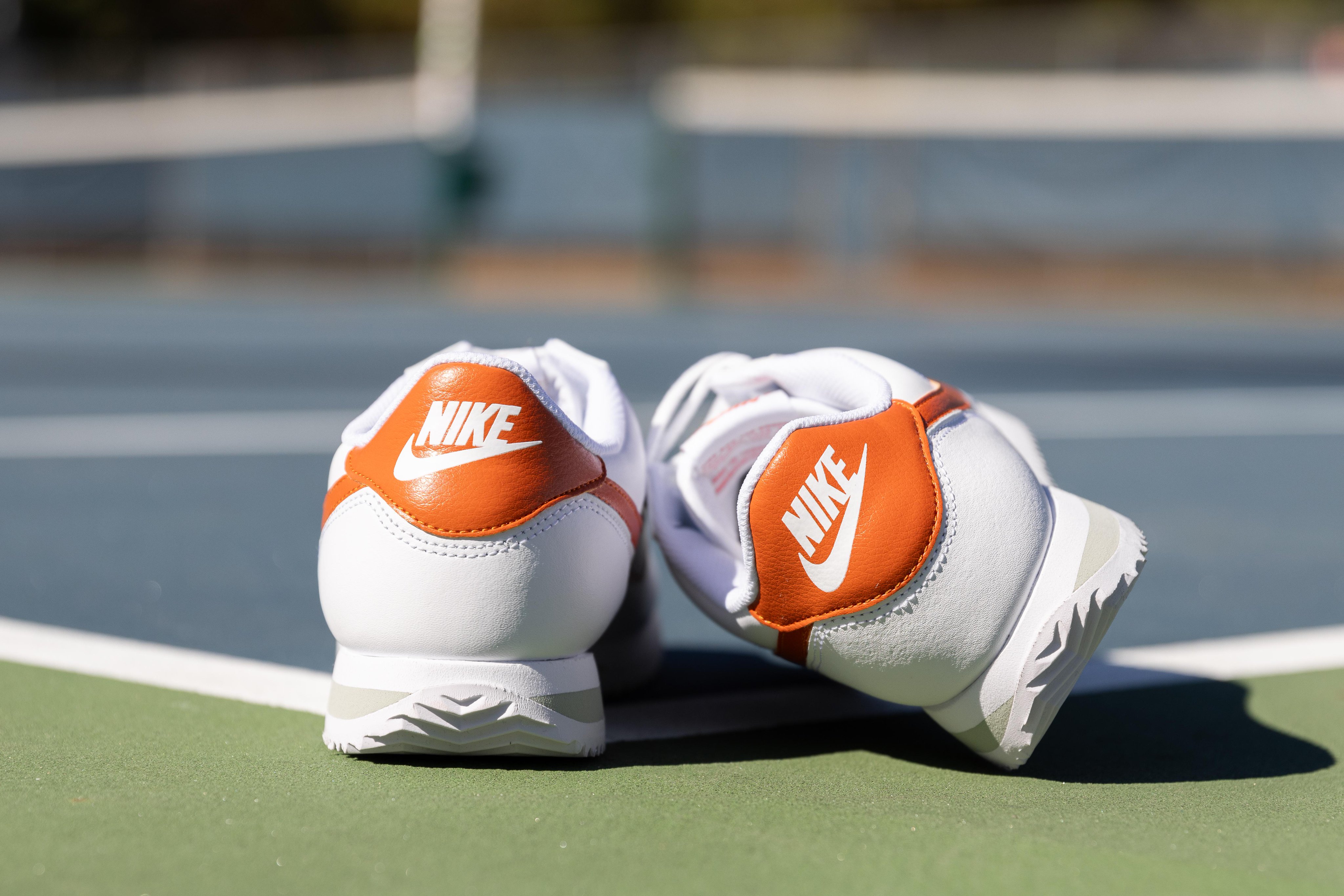 Nike cortez store hibbett sports