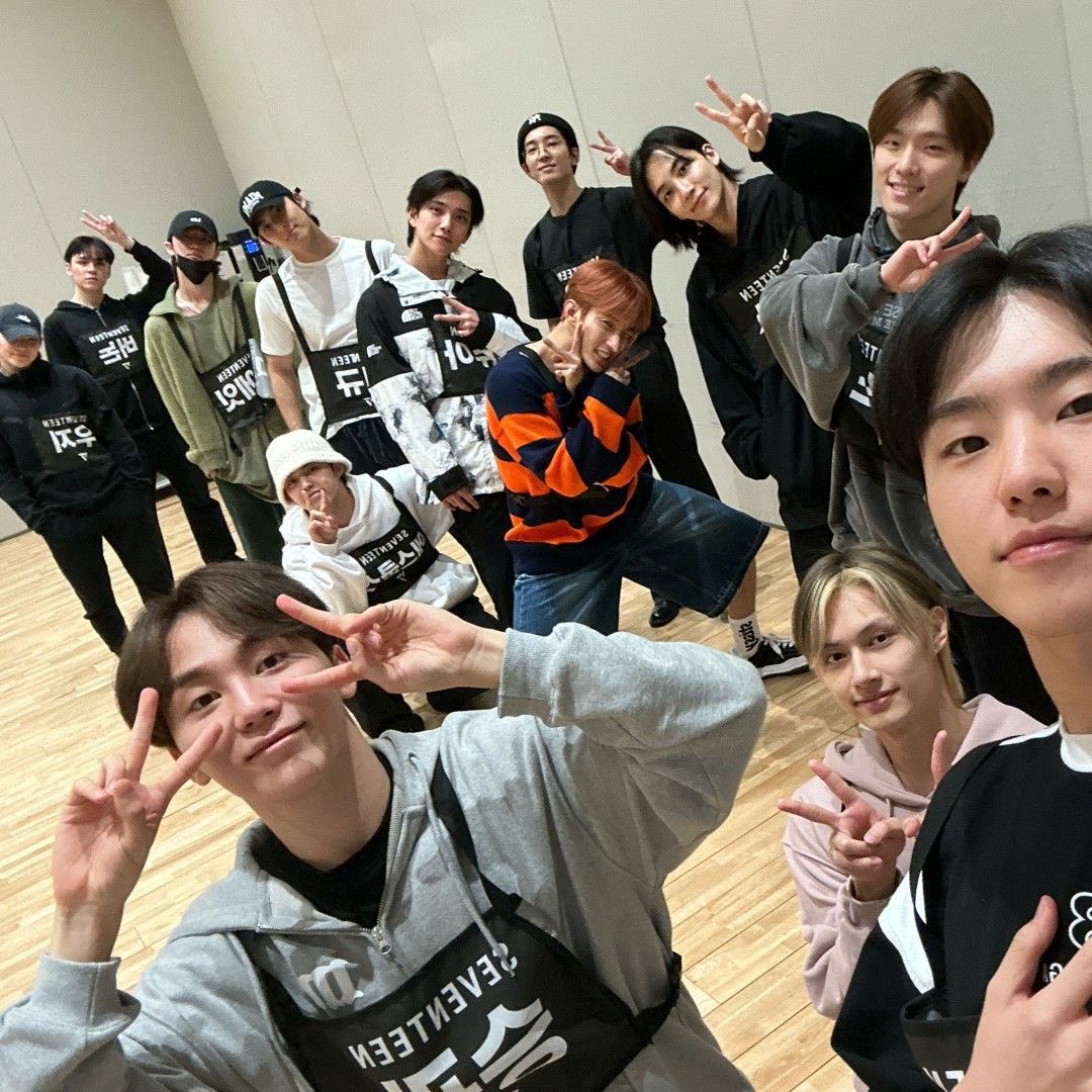 seraaacart's tweet photo. My skzteen 🩷 https://t.co/8LK15eKV6R