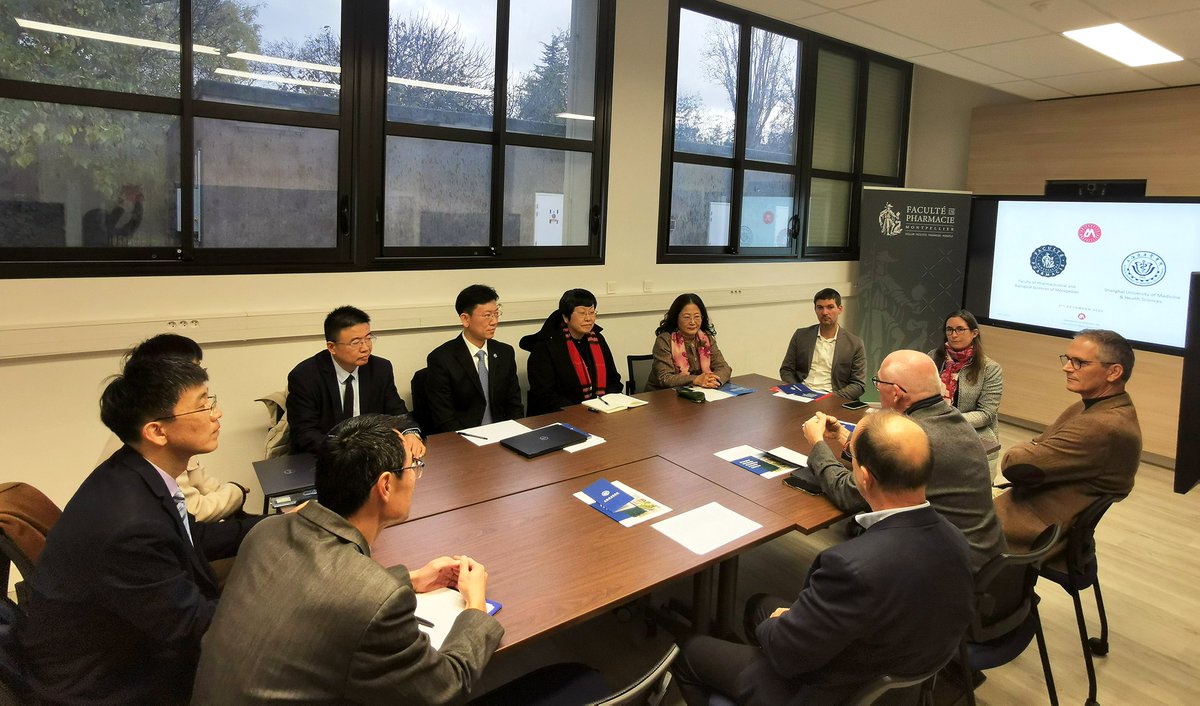 FacPharma_Mtp's tweet photo. 🇫🇷🇨🇳Accueil de la délégation de Shanghai University of Medicine &amp; Health Sciences par l'UFR Pharmacie @umontpellier pour renforcer et élargir les partenariats pédagogiques 
👉 https://t.co/tbRQr7pOY1 https://t.co/sUZxjaFptW