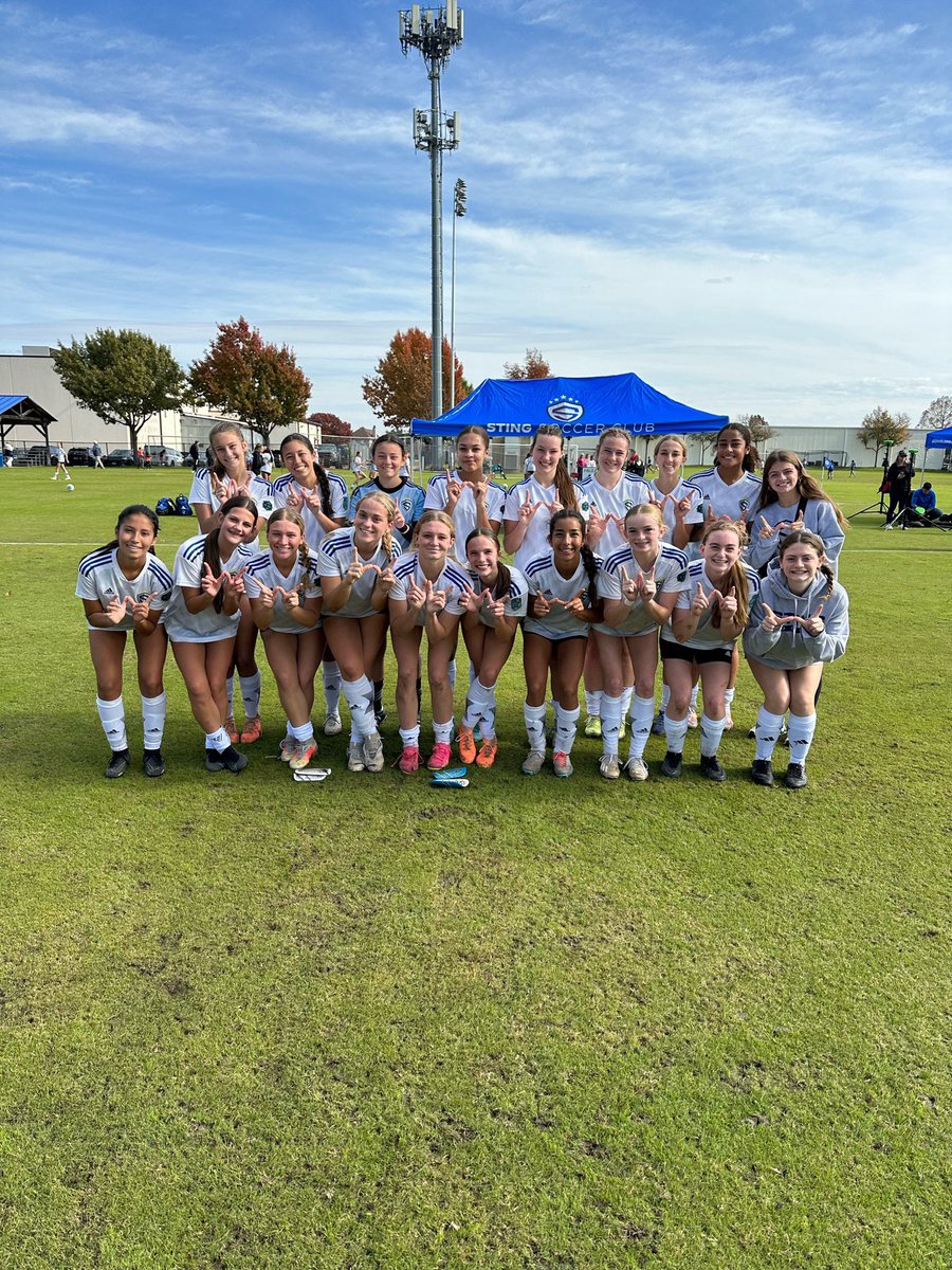 SorayaHayes2026's tweet photo. Great finish to fall league play with back to back wins! 2-0 &amp; 6-1💪⚽️💙
#defenserocks #soccer 

@NickSoutar @royal08g @StingSoccerClub @StingECNLRoyal @TopDrawerSoccer @PrepSoccer @ImYouthSoccer @Topreps @ImCollegeSoccer @goMVB @ECNLGirls @ncsasoccer https://t.co/03HYQwPvLn