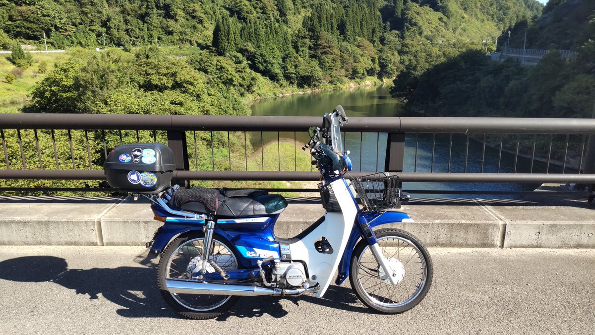 shinobu_yama's tweet photo. うちのカブ100exのサービスマニュアルがオークションに出てたので買おうと思ったが、思わぬ高値になったので諦めた😑
まあ自分で観察して整備するからいいか😗
コピーでもいいんだけどなあ��
#スーパーカブ
#タイカブ
#HA05 https://t.co/s9ysBJP0pk