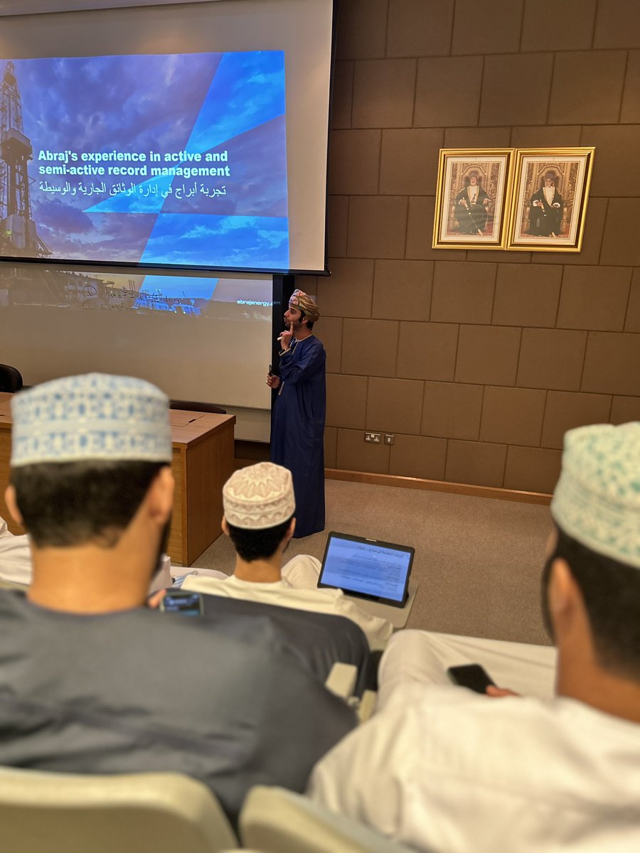 مجموعة المكتبات والوثائق📜 tweet media