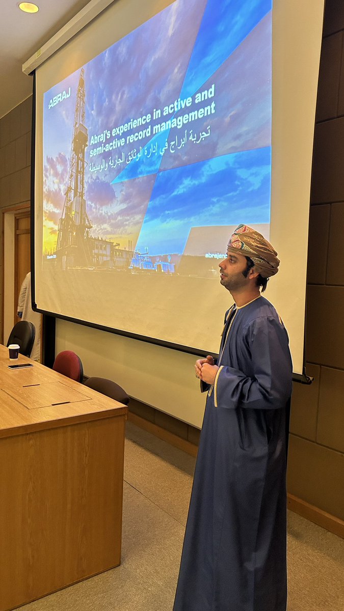 مجموعة المكتبات والوثائق📜 tweet media