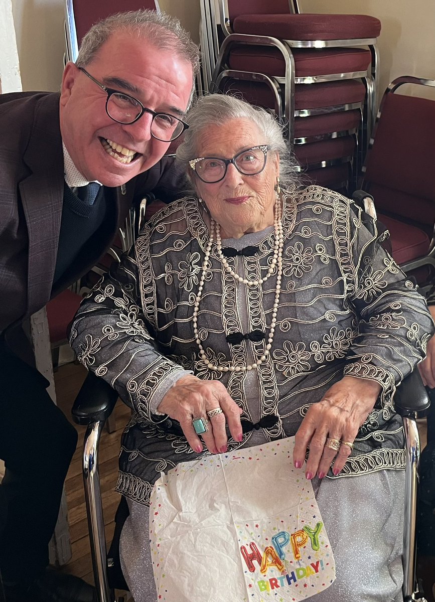 A very special celebration with family and friends to honour Mrs. Maudie Wigmore’s 100th birthday.