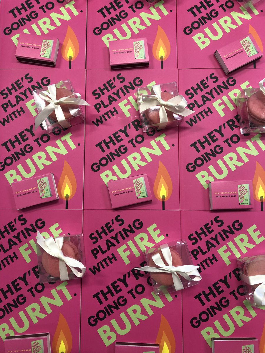 #bookbloggers I am currently sending out a very limited creative mailer for #HowToKillAGuyInTenWays And I have one to spare! If you’d like one, like and RT this post and I’ll pick the lucky winner. I have to send by 5:30pm today so be quick! #MessageM