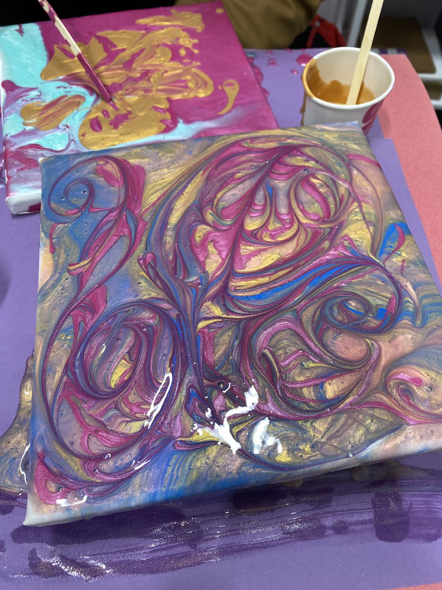 BuildingCchs's tweet photo. Creating acrylic pours with a student today. This young students is very creative and producing this kind of art helps his confidence and self esteem #buildingselfesteem #mentalhealthmatters #artastherapy https://t.co/3erk1YibUI