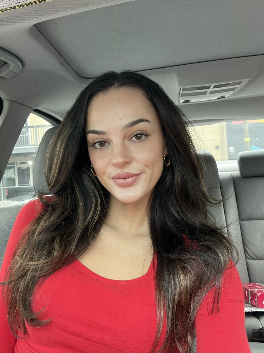 Hannah Hughes tweet media