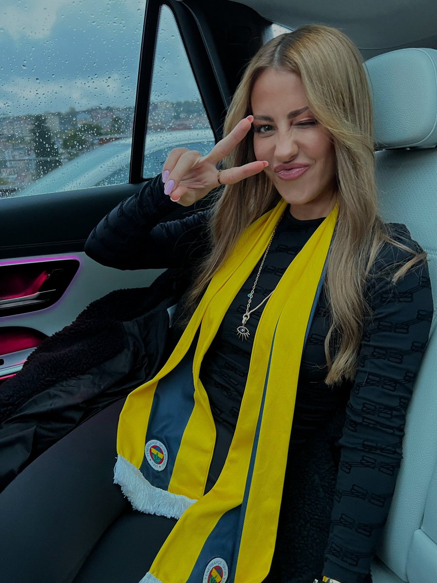 Sevgilinin yolunda💛💙