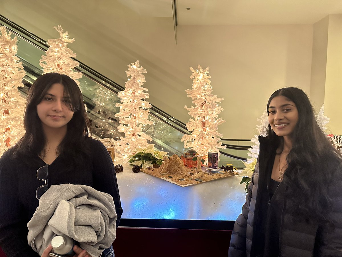 hmeceducator's tweet photo. @EcolePanorama Gingerbread Team @HyattVancouver Gingerbread Lane Opening Ceremony!
We submitted the unreleased “Indiana Jones & the Spaceship Encounter”
Not exactly the ending we were hoping for 😬🤔
#PRGingerbread #sd36learn #gingerbread #gingerbreadlane https://t.co/XfTBiwEqAN