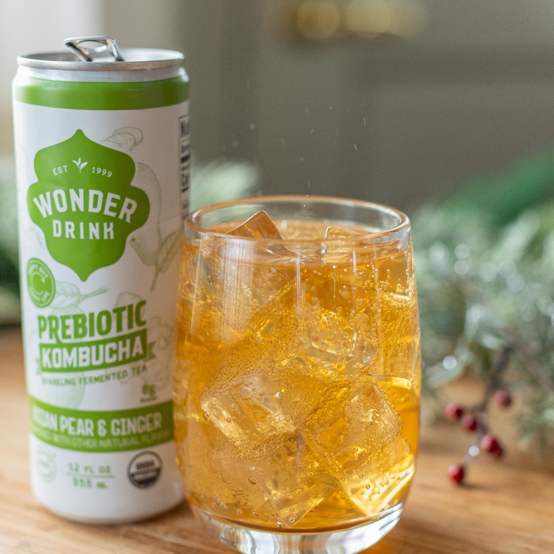 Season's greetings with a twist! 😍🌿 Our prebiotic kombucha brings the perfect balance of tangy and refreshing, making it a must-have during sweater weather. Cheers to good gut health in the crisp air! 🌾🍹

 #GutHealthRevolution #SipHappy #FallinLoveWithKombucha #WonderDrink