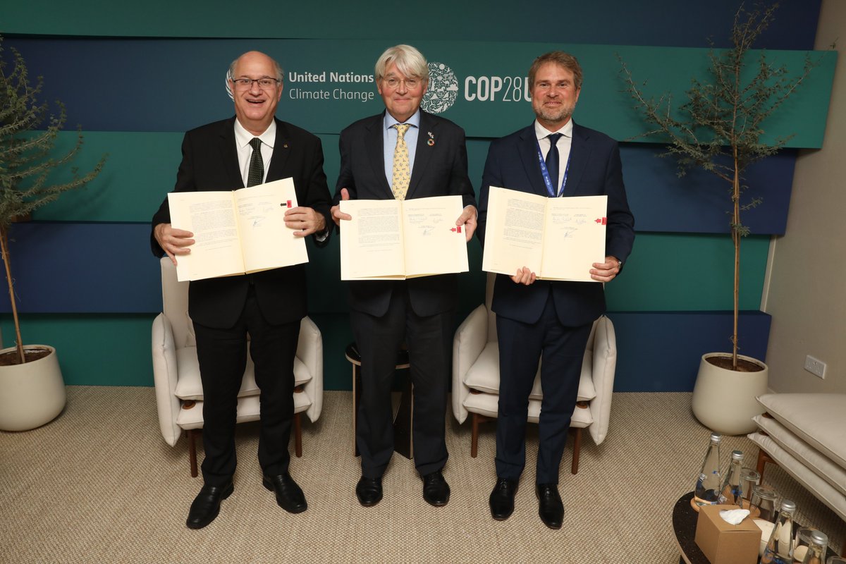 Ilan Goldfajn (@igoldfajn) on Twitter photo Good to see <a href="/AndrewmitchMP/">Andrew Mitchell</a> in Dubai. I appreciate UK continued collaboration, including the expansion of the UK innovative Sustainable Infrastructure Program (UKSIP) to Central America and the Caribbean. The expansion will target climate adaptation and resilience, and Good to see <a href="/AndrewmitchMP/">Andrew Mitchell</a> in Dubai. I appreciate UK continued collaboration, including the expansion of the UK innovative Sustainable Infrastructure Program (UKSIP) to Central America and the Caribbean. The expansion will target climate adaptation and resilience, and