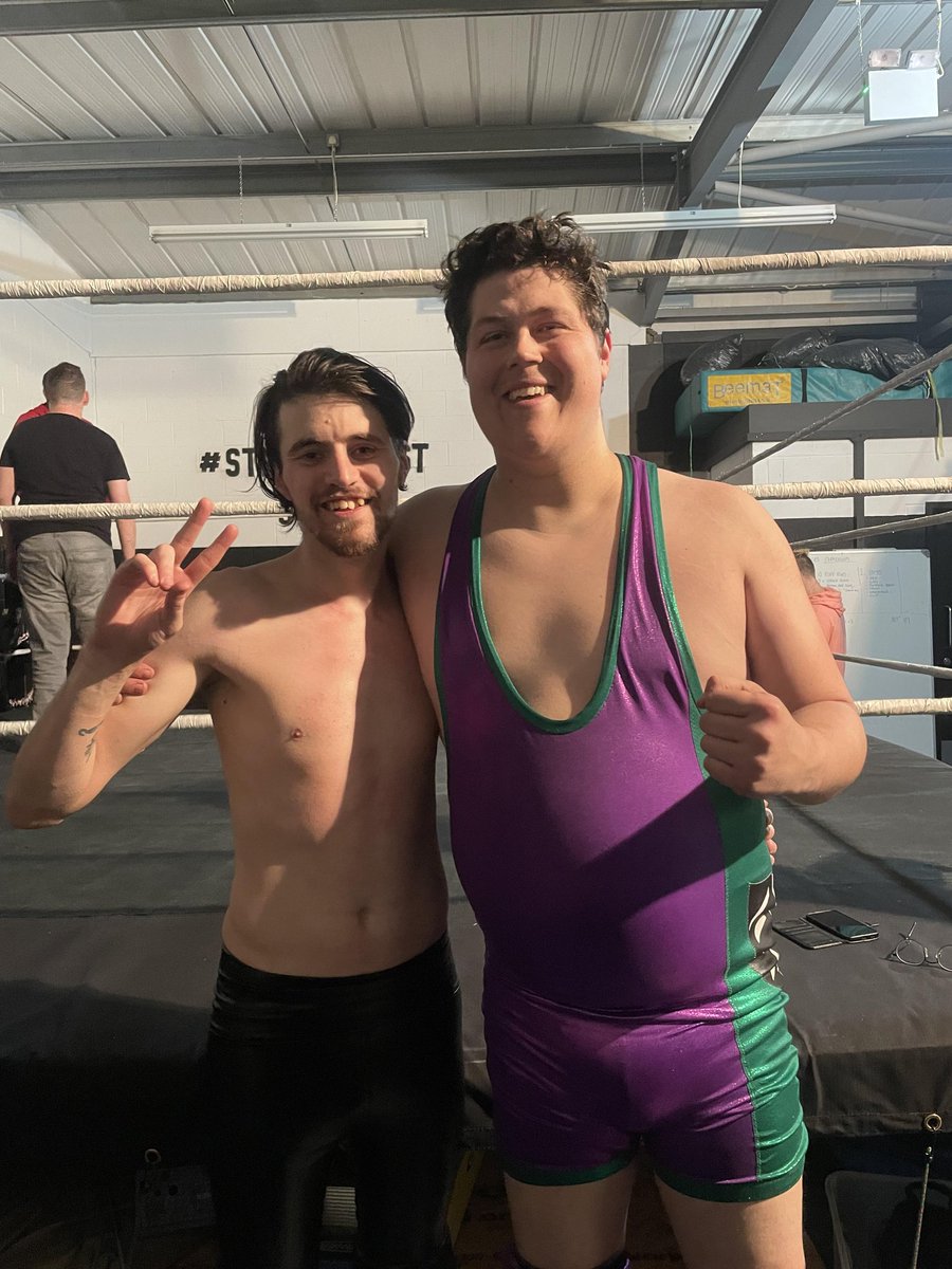 MrOliverSudden's tweet photo. First @NoMercyWrestle  in hpuse show yesterday  and wrestled @Sammy_Philips *Gallagher for first time. Even went 28 minutes 😅😅 more weekends  like this !! https://t.co/Mul3EMi7Ks