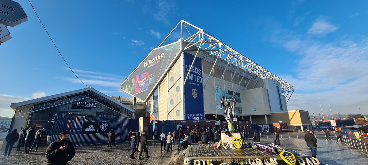 AlawFinland's tweet photo. Loved to be back at Leeds! Great six points after more or less dramatic games, but that's the Leeds way. 💙💛

Hope to see you again soon!

#alaw #lufc #mot https://t.co/Q7g0KqaXwA