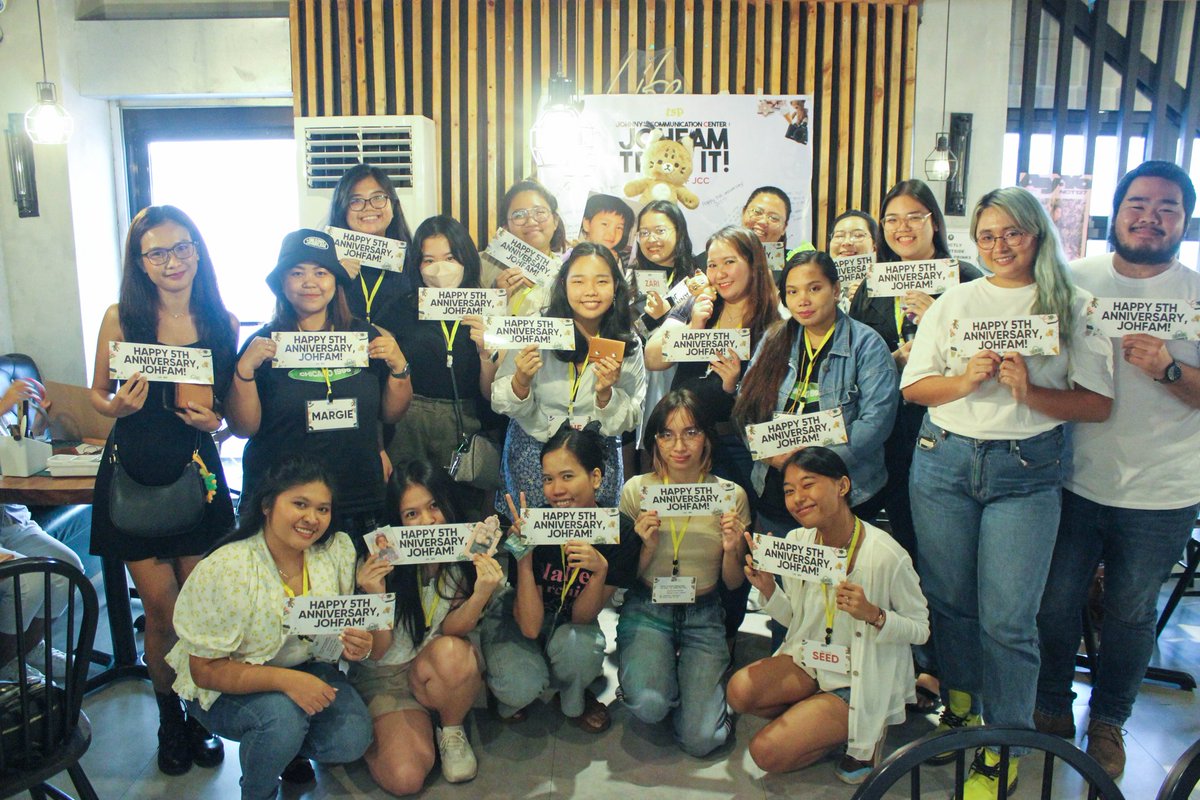 THESUHPROJECT's tweet photo. 🌻JOHFAM RECAP🌻

Reminisce the #JohfamTriesIt leather workshop in Manila, Philippines last November 19 with these photos 💛

📸Francine Valcos

#JCC #쟈씨씨
#JOHNNY #쟈니 #ジャニー 
#TheSuhProject #TSP2024 https://t.co/t8N77UNCn2