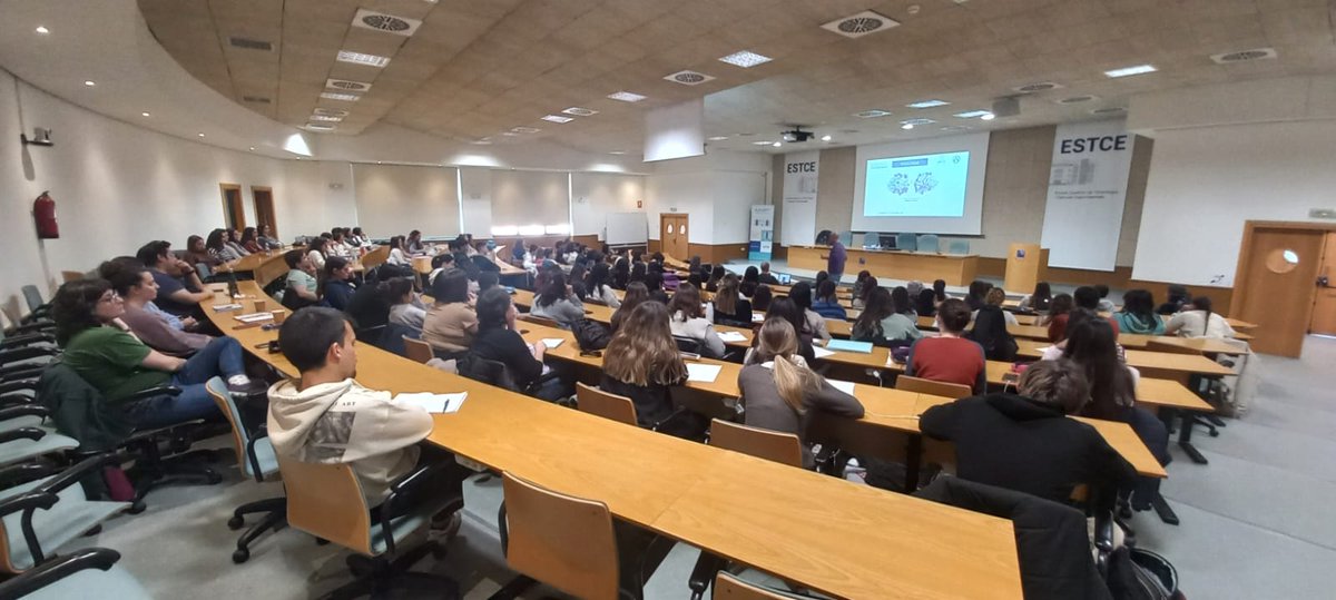 Aurelio Gómez (@agomezcadenas) on Twitter photo En el grado de Bioquímica y Biología Molecular de la <a href="/UJIuniversitat/">Universitat Jaume I</a> empezamos un ciclo de conferencias sobre #biologíamolecular con el profesor Jesús Rodríguez Díaz, del dept de Microbiología de la <a href="/UV_EG/">Universitat València</a>. Nuestro estudiantado que ha llenado el aula magna de la <a href="/ESTCE_UJI/">ESTCE-UJI</a> En el grado de Bioquímica y Biología Molecular de la <a href="/UJIuniversitat/">Universitat Jaume I</a> empezamos un ciclo de conferencias sobre #biologíamolecular con el profesor Jesús Rodríguez Díaz, del dept de Microbiología de la <a href="/UV_EG/">Universitat València</a>. Nuestro estudiantado que ha llenado el aula magna de la <a href="/ESTCE_UJI/">ESTCE-UJI</a>