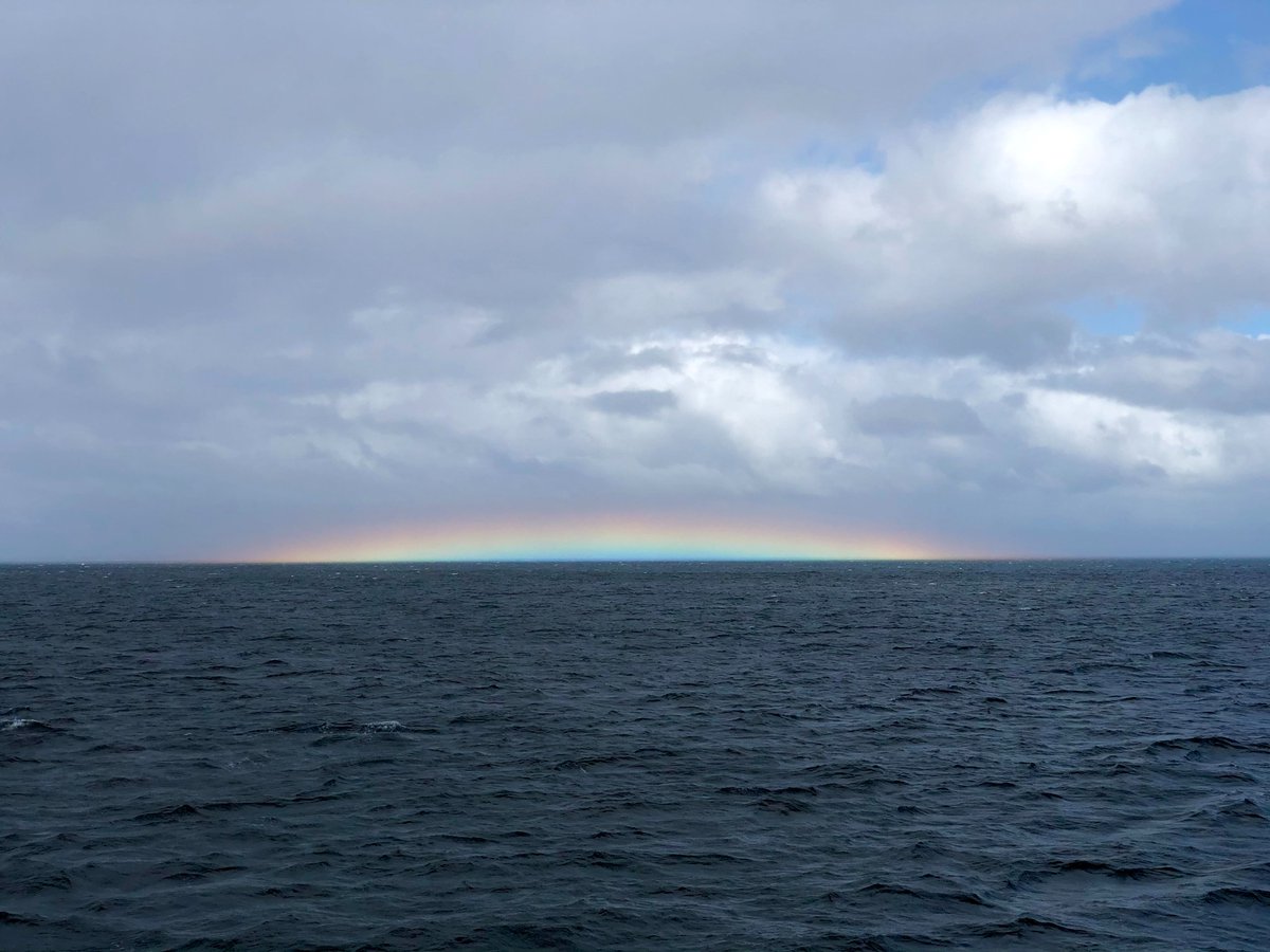 While at sea, you're treated to unspoiled views of the horizon like this one captured by @etk89 during the @ClimPoro survey on #RVCelticExplorer. We like to think this is what #IMDBON #M6 data buoy sees 99% of the time... although our data will tell us otherwise!! #2024MRIComp