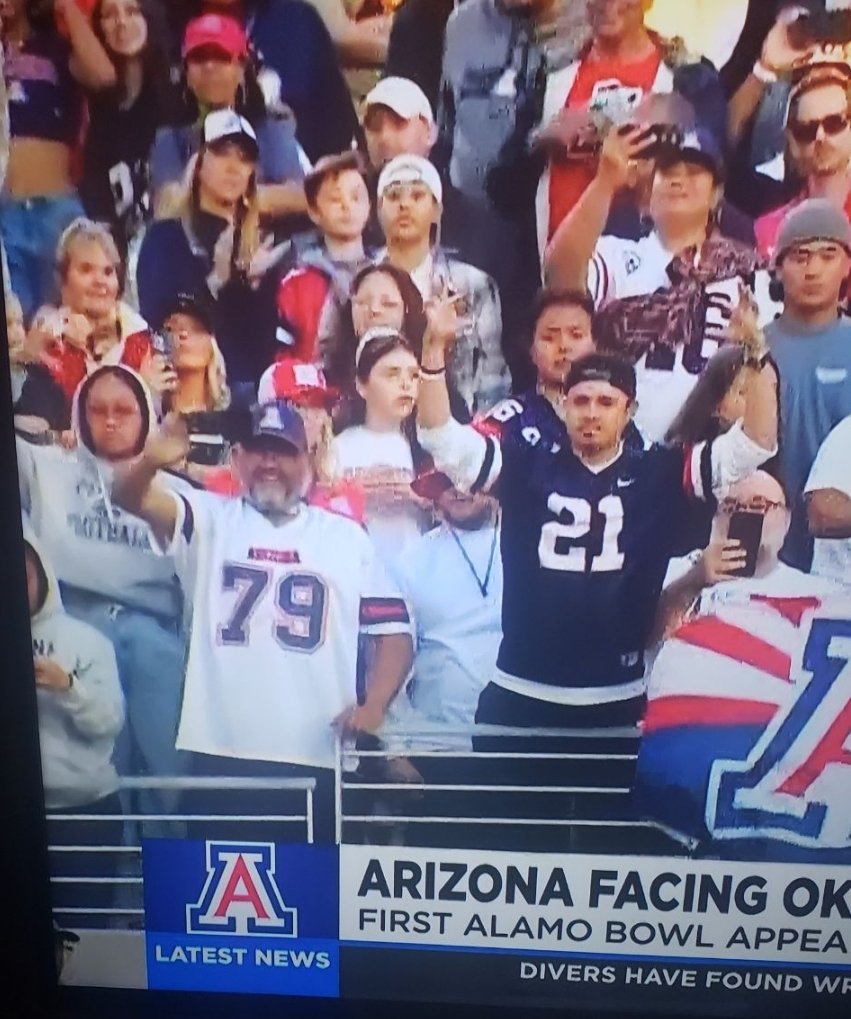 Phoenix area news this AM
@ArizonaFBall represents #BacktheA #BowlBound @AlamoBowl #BTFD