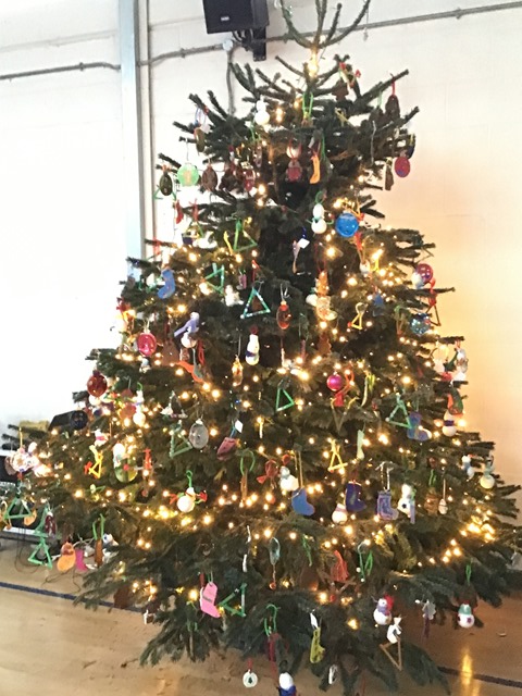 With a little bit of magic (and hard work from our pupils) our Christmas Tree went from bare and dull to full of beautiful decorations and lights! #christmasbegins #itsbeginningtolookalotlikechristmas