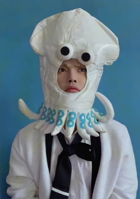 Did you know squid hat hongjoon exists? You can&rsquo;t be sad with this picture in existence. https://t.c<a href="/tag/fashion"class="tags"><span>#fashion</span></a><a href="/tag/crochet"class="tags"><span>#crochet</span></a><a href="/tag/bralette"class="tags"><span>#bralette</span></a>