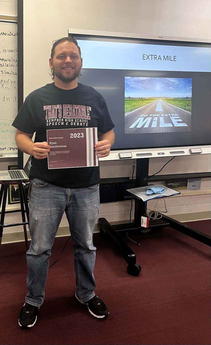 DrDJackson4's tweet image. Thank you to Mr. Landreneau for always going the extra mile for @KHS_Cougars ! You make every day a great day!!!
#ExtraMile
#greatdaytobeacougar
#WeAreKHS
@KempnerHSDebate 
@FBISD_CTE