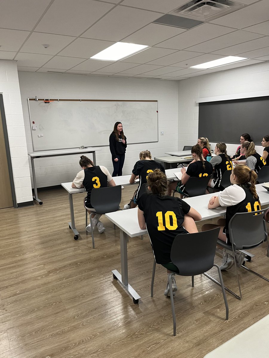 Upper Arlington Girls Basketball (@uagirlsbasketb1) on Twitter photo Thank you to UA alumni Alyssa Gest for being our Sunday Speaker last night. We appreciated hearing her unique perspective about the game and to always play like there’s no tomorrow. She also shared the importance of being coachable and having patience. Thx you <a href="/alyssagest21/">Alyssa Gest</a> 💛🖤 Thank you to UA alumni Alyssa Gest for being our Sunday Speaker last night. We appreciated hearing her unique perspective about the game and to always play like there’s no tomorrow. She also shared the importance of being coachable and having patience. Thx you <a href="/alyssagest21/">Alyssa Gest</a> 💛🖤