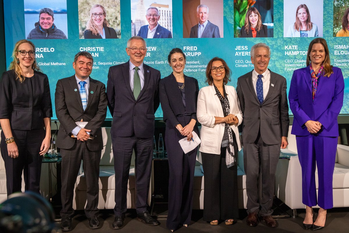 Bezos Earth Fund (@bezosearthfund) on Twitter photo Methane emissions, largely from livestock, are a key driver of climate change. At #COP28, <a href="/DrAndrewSteer/">Andrew Steer</a> announced our participation in the Enteric Methane R&D Accelerator, a landmark initiative led by the <a href="/Gmethanehub/">Global Methane Hub</a>. Learn more: bit.ly/480N971. Methane emissions, largely from livestock, are a key driver of climate change. At #COP28, <a href="/DrAndrewSteer/">Andrew Steer</a> announced our participation in the Enteric Methane R&D Accelerator, a landmark initiative led by the <a href="/Gmethanehub/">Global Methane Hub</a>. Learn more: bit.ly/480N971.