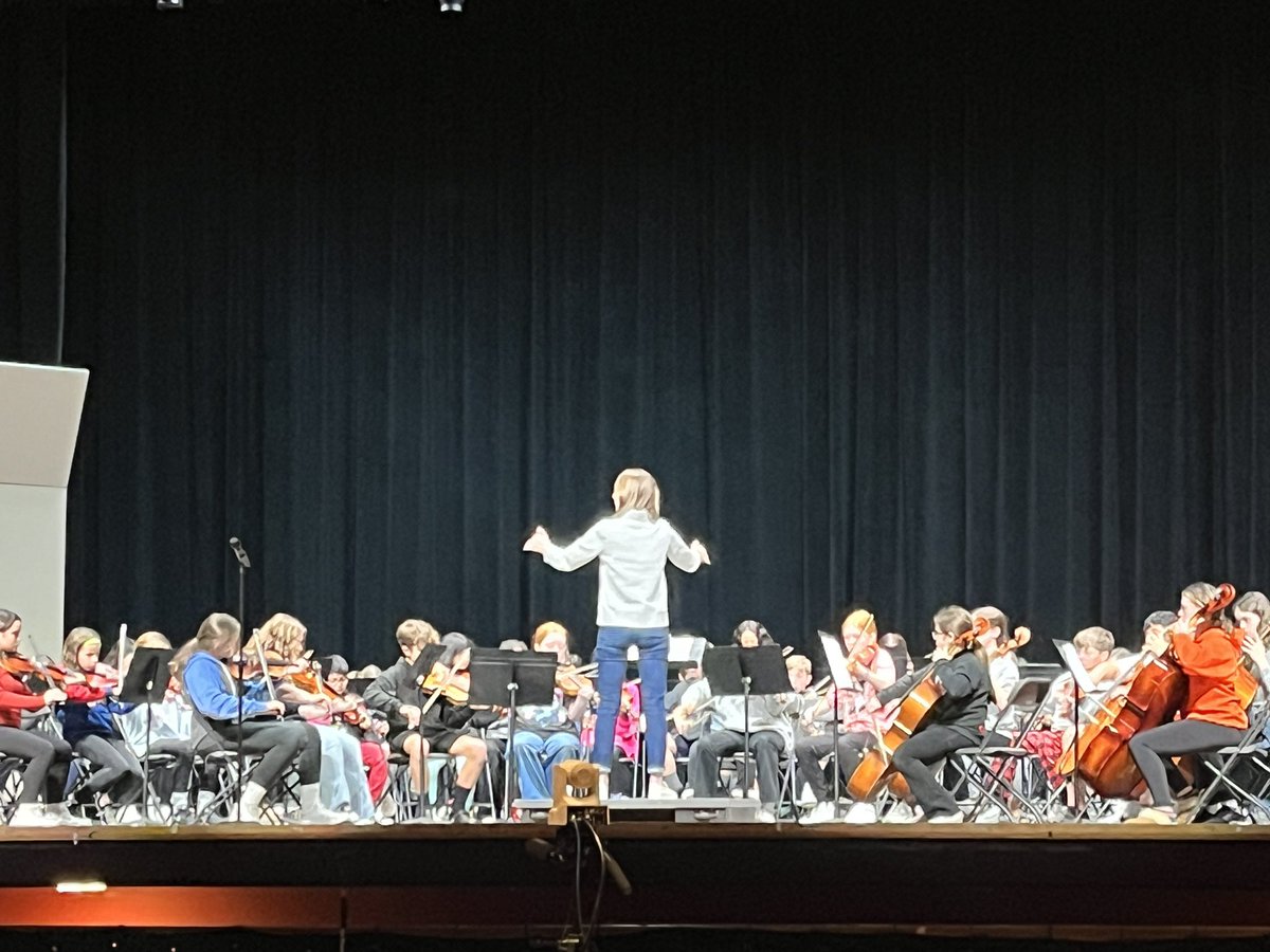EIFineArts's tweet photo. #eiMusic students prep for tonightโs 6th grade concert. #iepride @eischools https://t.co/W4auSsxBcx