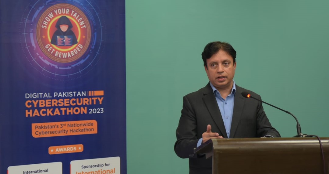 IgniteNTF's tweet image. 🚀Witness the thrilling moments from #DigitalPakistan #CybersecurityHackathon2023, hosted at #NICLahore #LUMS. CEO Ignite, Asim Shahryar Husain, engages with the audience and elaborates on Ignite&apos;s initiatives. 🚨🔐 #LahoreHackathon2023 #ChallengeAccepted 💪 #Ignite #MOITT