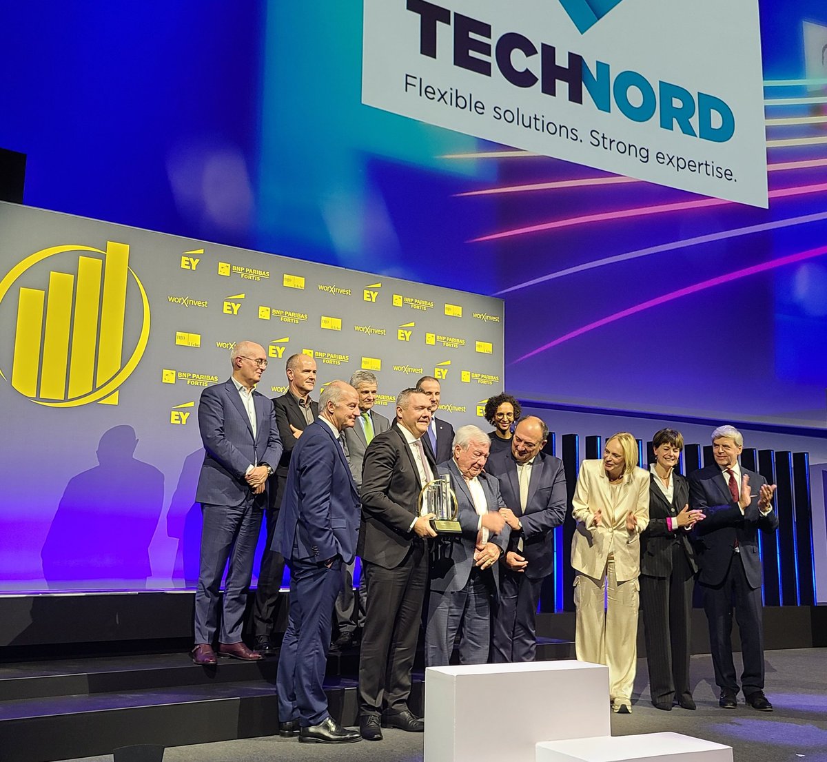 Chapeau à Technord, entreprise de l'année 2023! Une entreprise qui sait ce qu'est l'industrie de demain. Chapeau aussi à <a href="/Vertuoza_com/">Vertuoza</a>, scale-up de l'année! #edla23