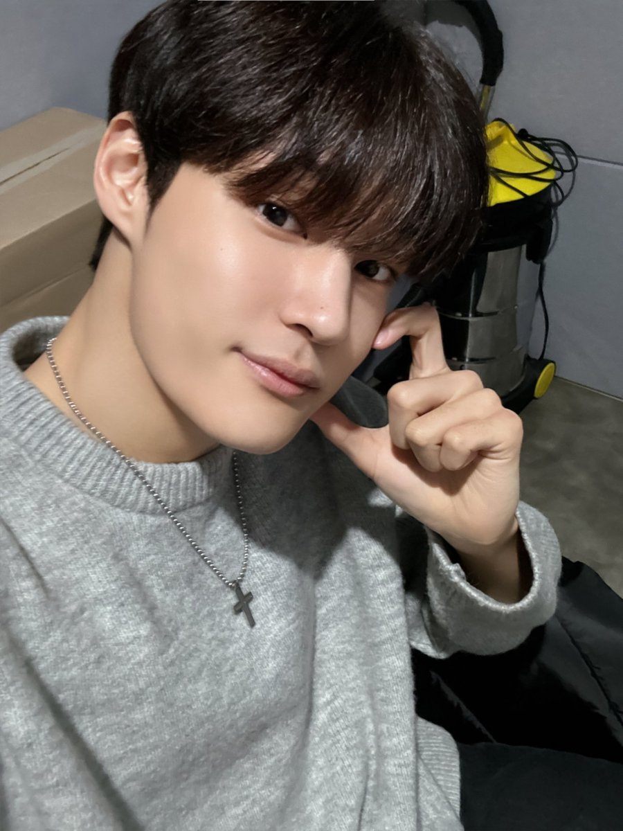 TaehoonFrance's tweet photo. • 📸

« J'ai perdu la tête.»

©️| @tan__official_

#️⃣| #TAEHOON #방태훈 #CLIMIX #ToAllNation #탄 #TAN #PROXIMA https://t.co/sVB0gYwDdg