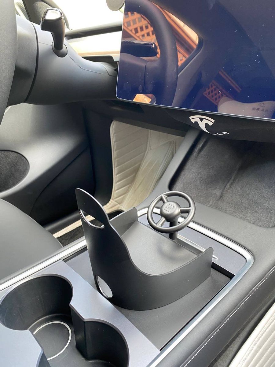 🇺🇸 Working hard and making progress is not to show off to others, but to live up to yourself and this life.