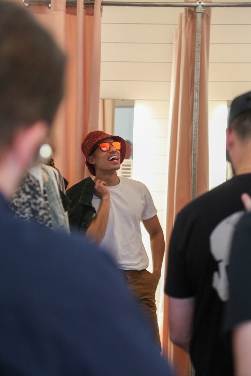 amzgstudios's tweet image. Sporting all your Black Friday finds like...
#funonset #fitcheck #tourismvideo