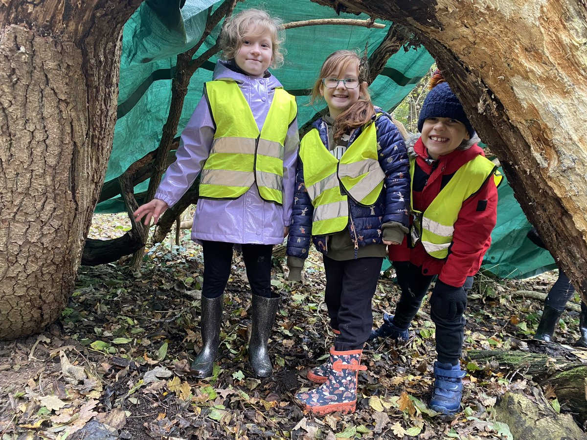 EastfieldPSHull's tweet photo. Hereβs 2SS on their trip to the Forest School. We learnt more about woodland habitats. We compared the countryside to the city. We followed Hansel and Gretelβs pebble trail to the witchβs house and made potions in her mud kitchen! #eps2ss #epsscience #epsgeography #epsreading https://t.co/qNWIoGVPkF