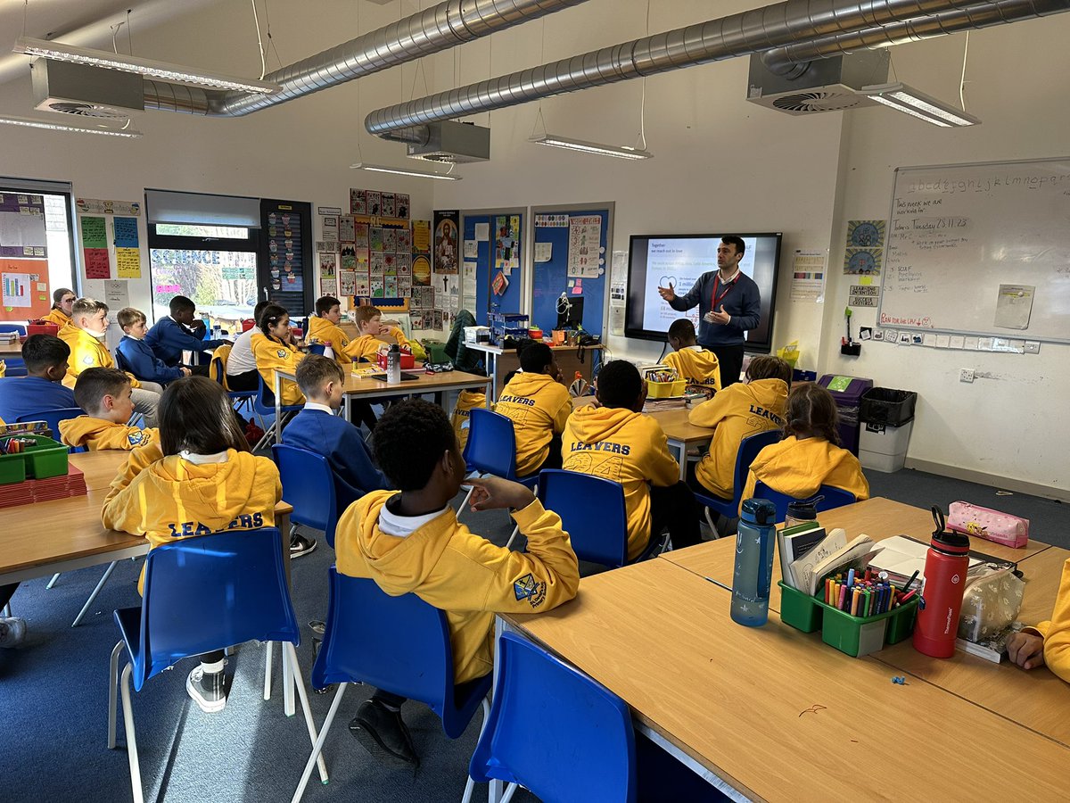 Thanks to Mark from @sciaf who ran a workshop for our P7 classes as part of #CEW2023 which linked in with our #PFFA #RRS & #LaudatoSi work. @SCESDirector @Pontifex @archedinburgh @LaudatoSiMvmt @UNCRC 🙏🏻 🌎
