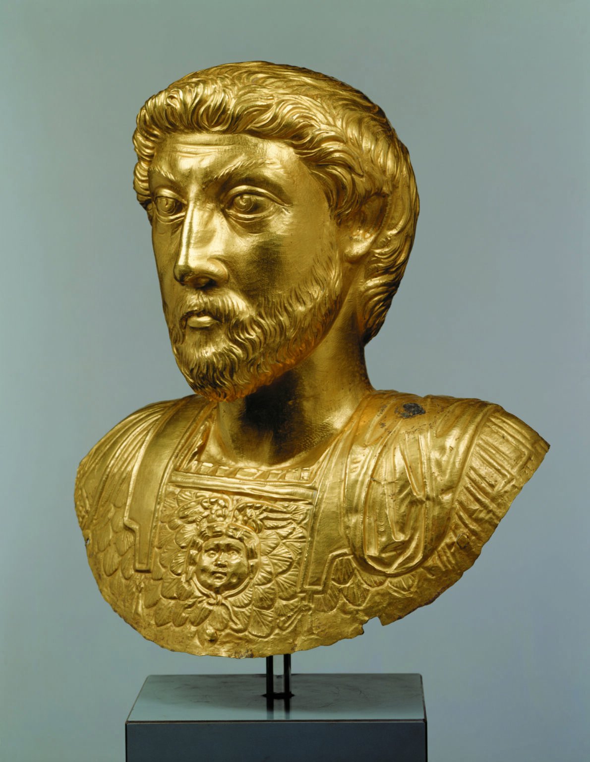 Archaeo - Histories on X: "Golden bust of Emperor Marcus Aurelius from Avenches, western Switzerland, is going on display at the Getty. It is the largest known bust of an emperor made