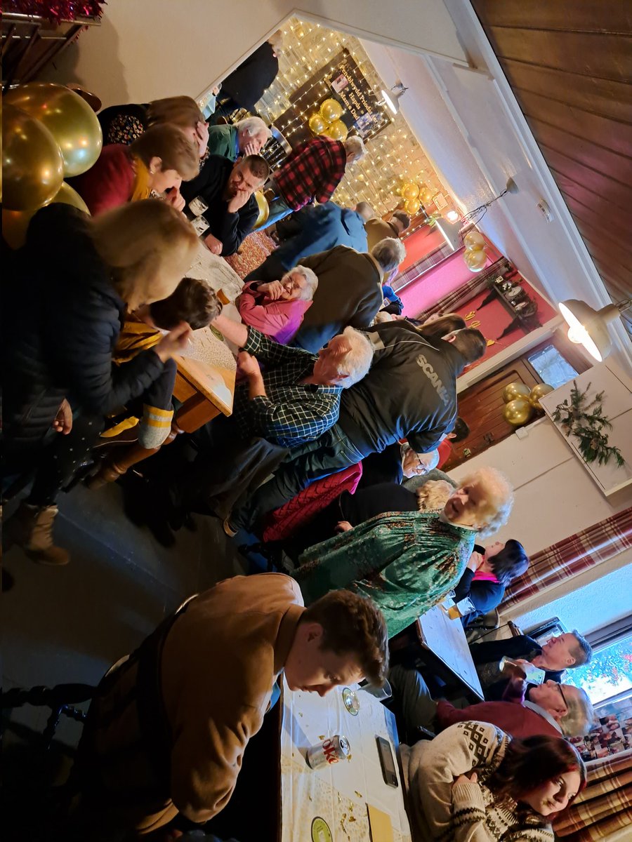Sneak peak at the 💛 golden 💛 wedding celebration we had at the Vale yesterday. Excellent food by Alwen Cegin Haul as always.

Contact us if you wish to organise a party or private event at the Vale...
(Fb Messenger / cysylltu@tafarn.cymru)