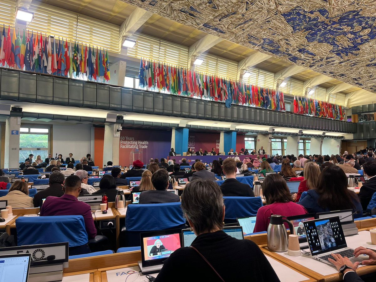 #Ecuador lideró entre 30 países participantes de CCLAC en <a href="/FAOWHOCodex/">Codex Alimentarius</a> la reunión del CAC46, espacio donde se adoptaron nuevas normas de inocuidad y calidad alimentaria, entre ellas los Límites Máximos de Residuios para zilpaterol.

¡Con éxito culminamos la CAC46 #CODEX!