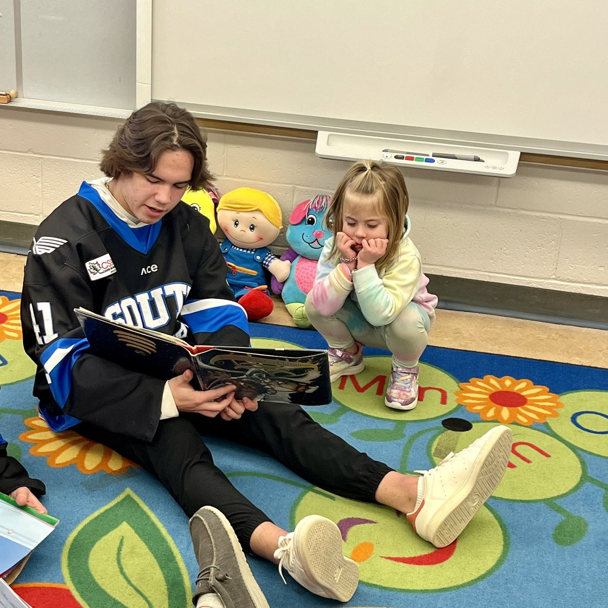 Our U17 Prep boys spent their morning reading to and with the students at Seven Persons School. 

#SAHA #CSSHL #EBHS #PRPS #kindlehearts