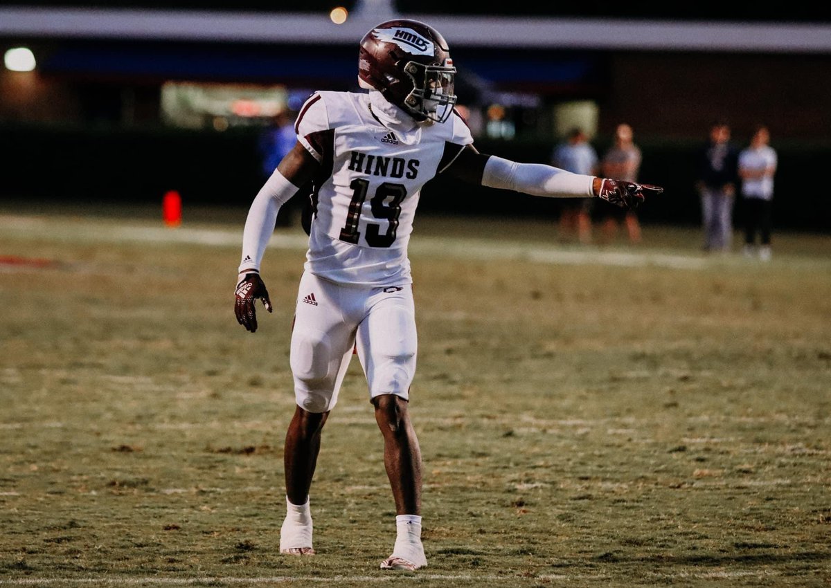 Jaylen “Jayee” King (@jaylenk05) on Twitter photo #AGTG after a great conversation with <a href="/Coach_OC14/">Omarr Conner</a> im blessed to receive/earn an offer from hinds community college!🙏🏽<a href="/coachT_Young/">Teddy Young</a> <a href="/__jdb23__/">JDB❗️🛜</a> #AGTG after a great conversation with <a href="/Coach_OC14/">Omarr Conner</a> im blessed to receive/earn an offer from hinds community college!🙏🏽<a href="/coachT_Young/">Teddy Young</a> <a href="/__jdb23__/">JDB❗️🛜</a>