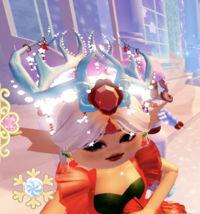 ouchwo0's tweet photo. @Mafalda3p0rbx ice skating option D gets you a halo someone in my server won it!! https://t.co/8zzwT0k1dZ