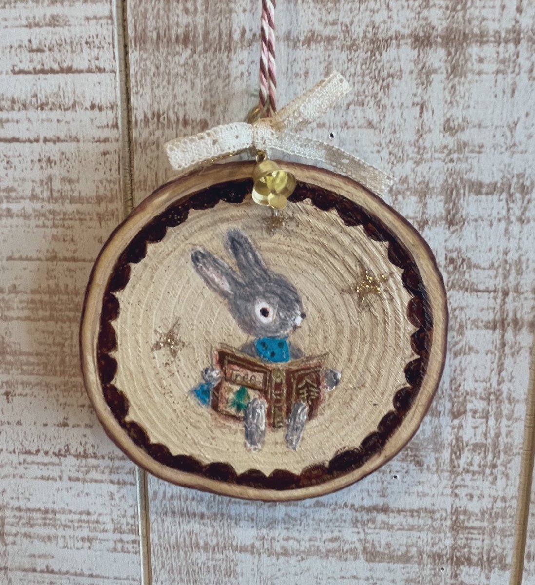 emi_ozaki_'s tweet photo. 無事に「小さなおくりもの展」終了致しました。遊びに来て下さったみなさん、見て下さったみなさん、ありがとうございました。
それぞれのお家や森にひっそり帰っていきました(^^)
#小さな森のおくりもの展
#littleflower
#eyemo
#とづかかよこ
#キヨピコ
#ブサイクグマ
#mannenrou
#おざきえみ https://t.co/86aABbnNmq