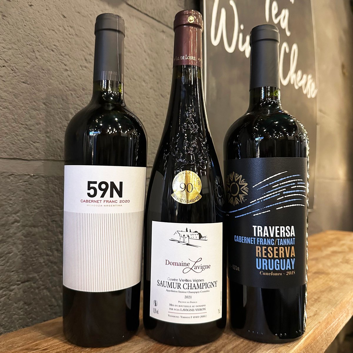 IT'S CABERNET FRANC DAY 🍇
It is typically overshadowed by its more famous offspring, cabernet sauvignon &amp; is more often used in blends. However on it's own it makes a fantastic wine!
Check out our Cabernet Francs here &gt;&gt; bit.ly/3sPvj8n