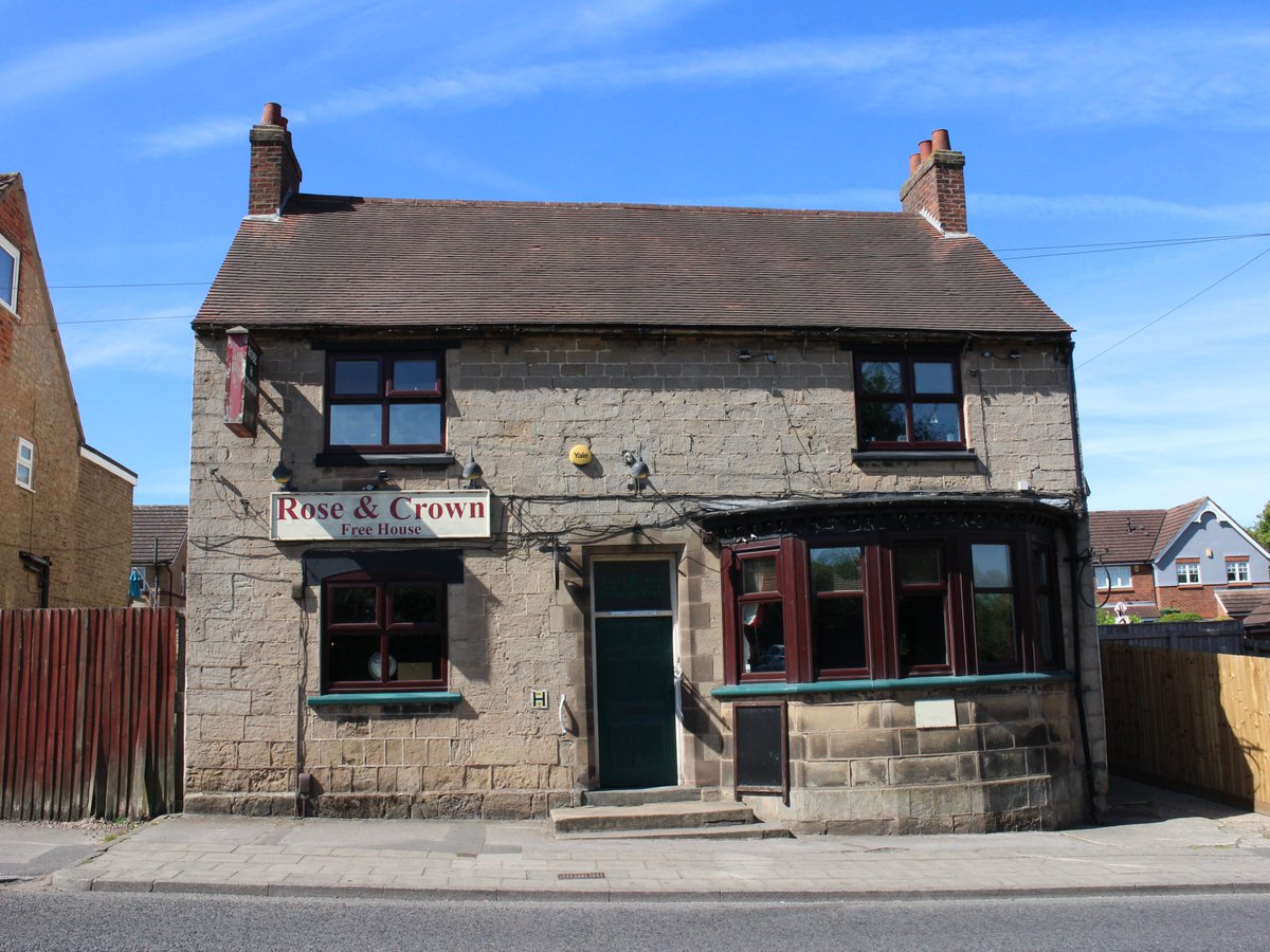 🔑 SOLD 🔑 | Freehold Sutton in Ashfield pub changes hands🌹👑

🖱️Read here:
sidneyphillips.co.uk/news-item/779

Sold off a freehold asking price of £295,000
-
-
-
#suttoninashfield #nottinghamshire #nottinghamshirenews #pubsforsale #pubsforsaleuk #pubnews #property #commercialproperty