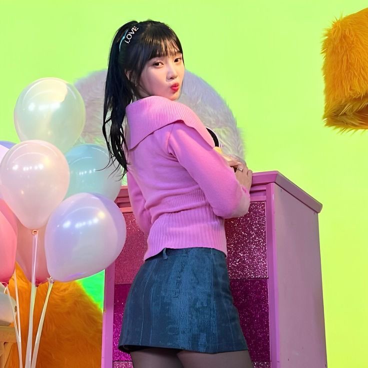 cutluvs's tweet photo. Tbh I just wanted to say byeeeee it’s been fun but I don’t think I will post or tweet on this account or the other one anymore 

I truly liked interacting with everyone ❤️ https://t.co/WkCwJjf7oW