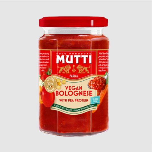 tycjann's tweet image. W polskim sklepie #Develey można już kupić wegańską 🌱 wersję bolońskiego sosu marki @MuttiPomodoro (jak dla mnie ta firma robi najlepsze przetwory pomidorowe). Źródłem białka jest groch. Sos nie zawiera konserwantów ani zagęszczaczy. 

#RoślinnaAlternatywa #GoVegan 

Link do