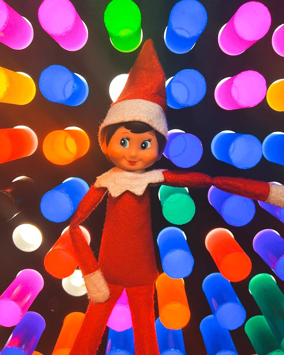 LiteZilla's tweet image. It’s the most wonderful time of the year! 🎄☃️

This Elf on the Shelf found a new playground in our Giant Lite-Brite. 💡

We’d love to see all the mischief your elf is getting into just like Rosie is @ecsciencecenter 🧪🔬

Tag us in your elf’s mischief! ☺️